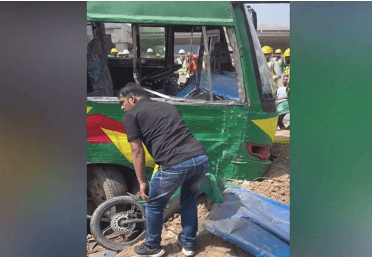 বিমানবন্দরের বাউন্ডারি ভেঙে ঢুকে গেল বাস