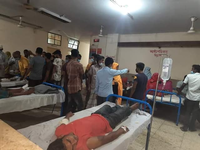 ট্রাক্টর-মাইক্রোর মুখোমুখি সংঘর্ষে নিহত ১