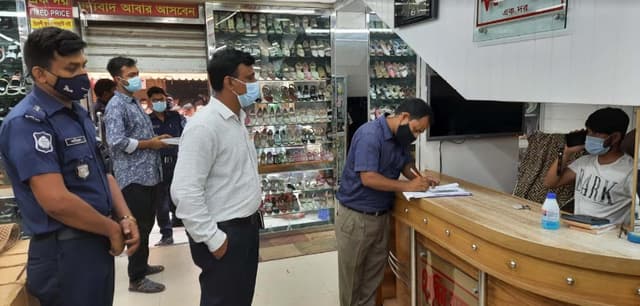 টাঙ্গাইলে ১০ ব্যবসায়ীকে জরিমানা