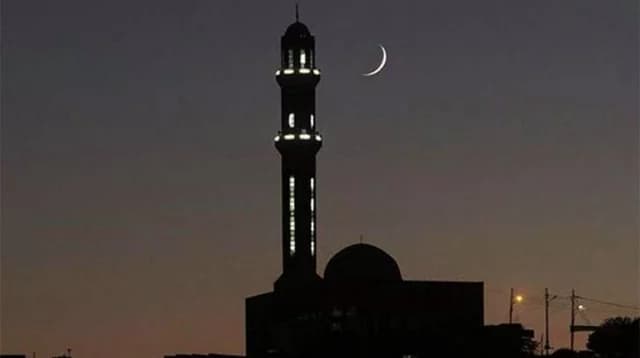 চাঁদ দেখা গেছে, কাল ঈদ