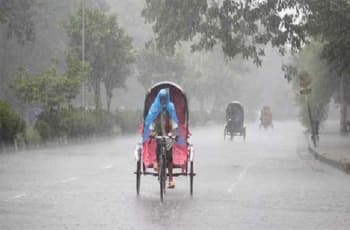 রাজধানীতে হঠাৎ ঝড়-বৃষ্টি
