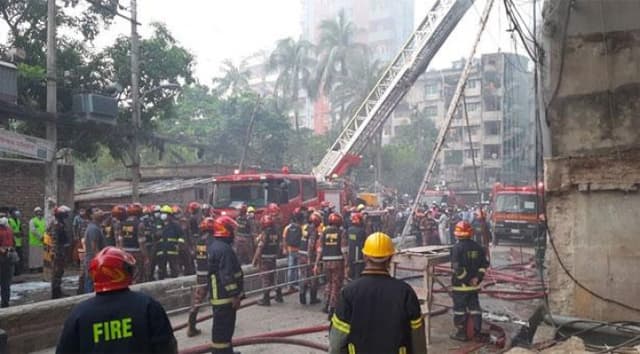 আরমানিটোলায় রাসায়নিক গুদামে আগুনে নিহত ২