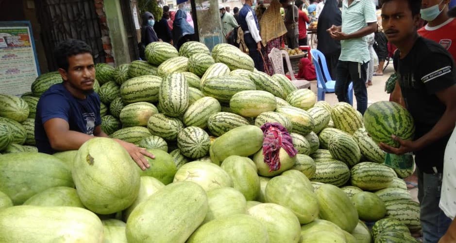 উত্তপ্ত দেবীদ্বারের তরমুজ বাজার