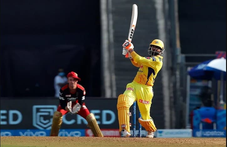 ওভারে ৩৭ রান তোলার পর জাদেজার ৩ উইকেট