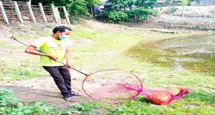 ভূঞাপুরে কুকুরকে জলাতঙ্ক প্রতিষেধক টিকা প্রদান