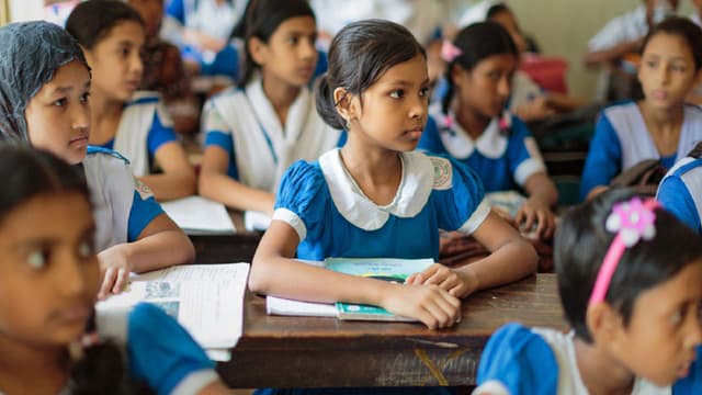 শিক্ষাপ্রতিষ্ঠান শনিবারও খোলা রবিবার থেকে চলবে পুরোদমে ক্লাস