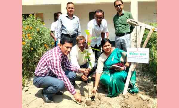 আত্রাই উপজেলা পরিদর্শনে অতিরিক্ত বিভাগীয় কমিশনার