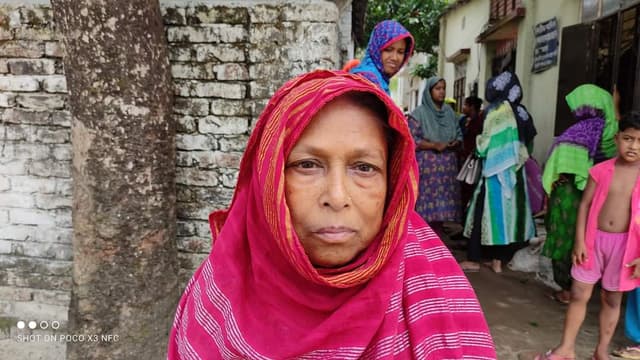 অপমান সইতে না পেরে আত্নহত্যা, দাফন করতে দ্বারে দ্বারে ঘুরছে বৃদ্ধ দাদী