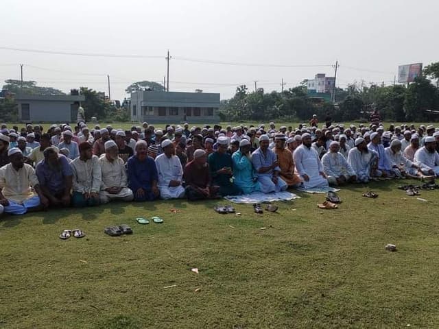 সরাইলে বৃষ্টির জন্য নামাজ আদায়