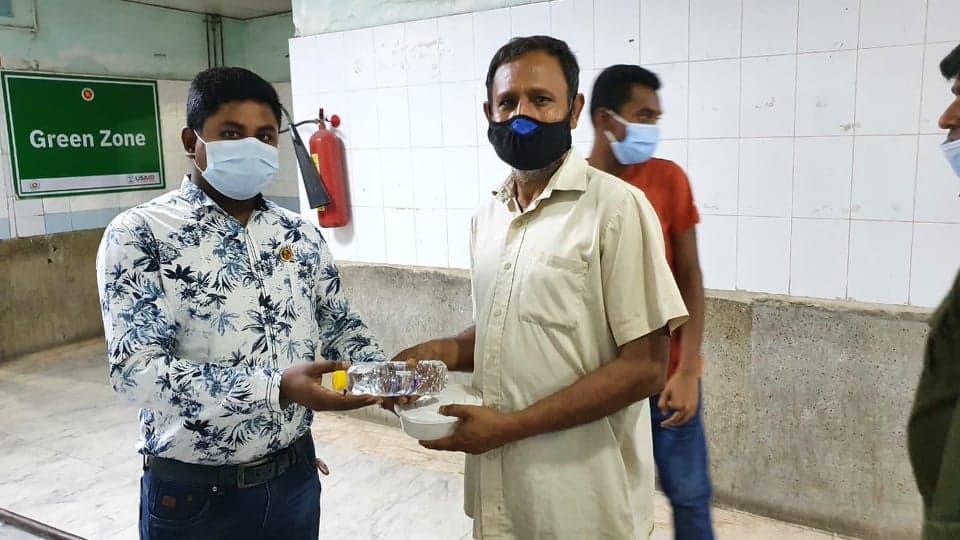 ছাত্রলীগ নেতা মারুফ, অনুকরনীয় করোনা যোদ্ধা