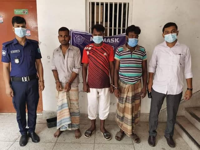 পাখির লোভ দেখিয়ে শিশু অপহরণ, গ্রেপ্তার  ৩