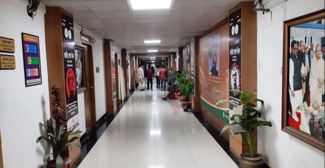 শেষ কর্মদিবসে স্বাভাবিক সচিবালয়, কাল শুরু ৬ দিনের ছুটি