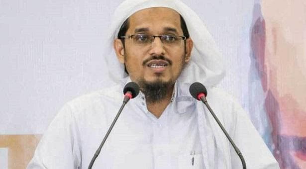 হেফাজত নেতা হারুন ইজহার আটক