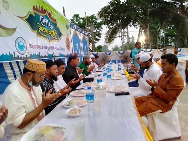 হাকিমপুর পৌর সভার আয়োজনে ইফতার ও দোয়া মাহফিল অনুষ্ঠিত