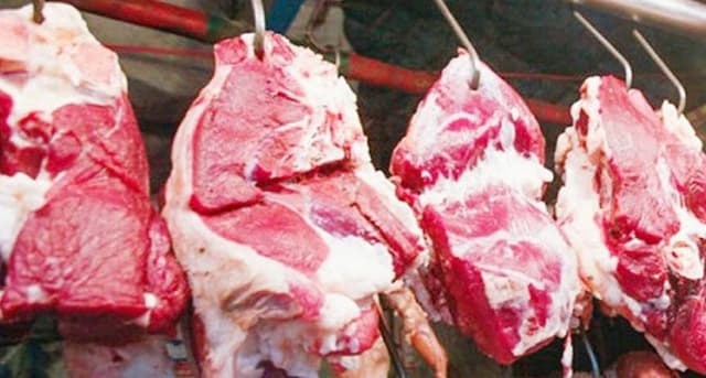 ৭০০ টাকা ছাড়িয়ে গেলো গরুর মাংসের কেজি