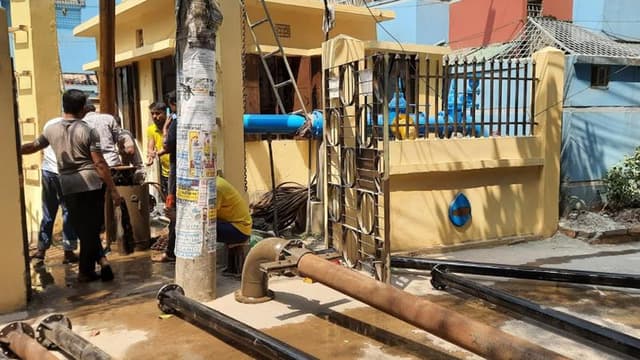 তাপদাহের মধ্যে পানি সংকট রাজধানীর বিভিন্ন এলাকায়