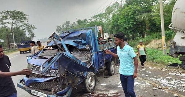 হবিগঞ্জে ট্রাক-পিকআপ সংঘর্ষে নিহত ২