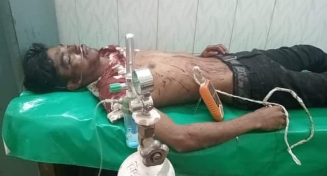 বিরামপুর রেলস্টেশনে ট্রেনের ধাক্কায় কিশোর নিহত