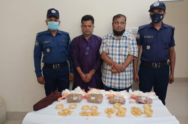 গোয়ালন্দে বিপুল পরিমাণ স্বর্ণলঙ্কারসহ গ্রেফতার ২