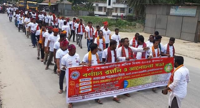 ভূরুঙ্গামারীতে বর্ণিল আয়োজনে আন্তর্জাতিক শ্রমিক দিবস উদযাপন