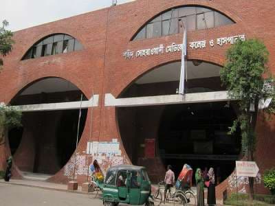 মিরপুরে রাস্তা পারাপারের সময় বাসচাপায় ফুপু-ভাতিজা নিহত