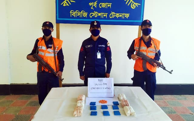 টেকনাফে ১৩ হাজার ৭’শ পিস ইয়াবা জব্দ