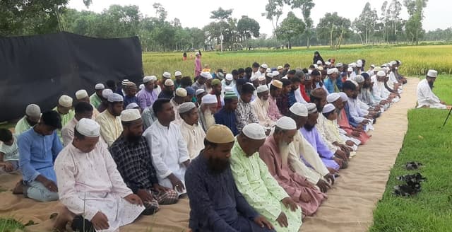 শেরপুরে আগাম ঈদ পালিত