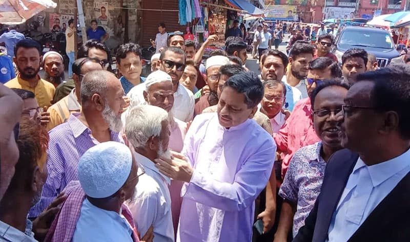বরিশালে নৌকার প্রার্থীর গণসংযোগ শুরু