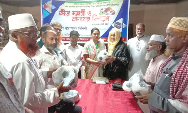 লালপুরে ক্রীড়া সামগ্রী ও বাদ্যযন্ত্র বিতরণ