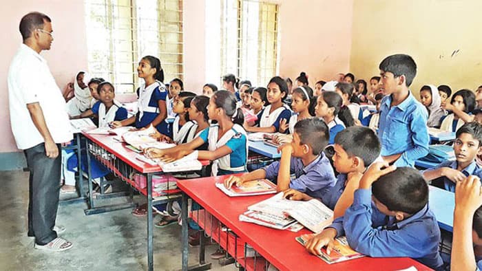 মাধ্যমিক খুলছে শনিবার, প্রাথমিক রোববার