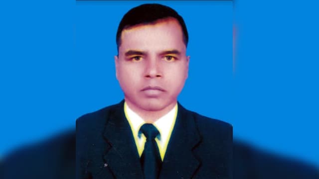 বিয়ে পাগল শিক্ষকের বিরুদ্ধে তৃতীয় স্ত্রীর যৌতুক মামলা!