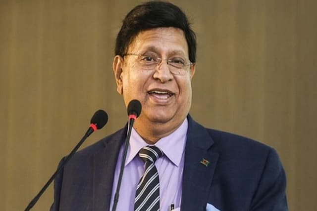 ১২ মে’র আগে চীনের টিকা আসছে: পররাষ্ট্রমন্ত্রী