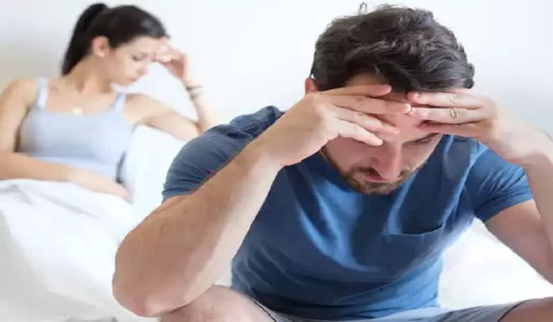স্ত্রী পরকীয়ায় জড়ান যে ৫ কারণে