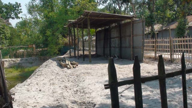 হাতীবান্ধায় গুচ্ছগ্রামের জমি দখলের অভিযোগ