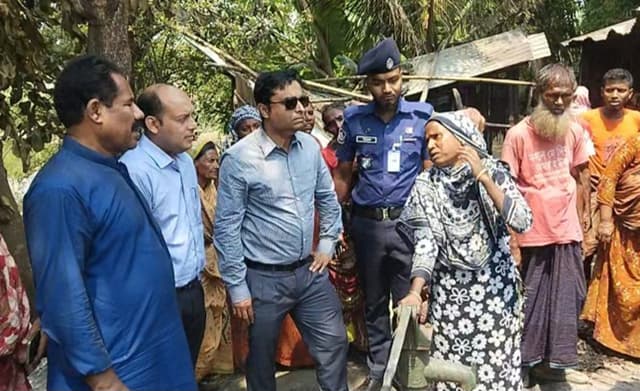 পাঁচবিবিতে আশ্রয়ণ প্রকল্পের ১০ টি ঘর পুড়ে ছাঁই