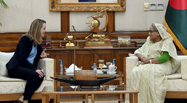 রোহিঙ্গাদের জন্য তহবিল সংগ্রহে আইওএমকে আহ্বান প্রধানমন্ত্রীর