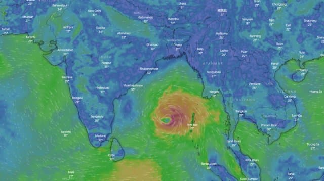আসছে ঘূর্ণিঝড় ‘অশনি’, নিম্নচাপ এখন গভীর নিম্নচাপ