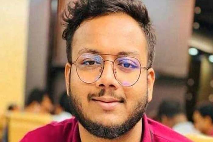 সাংবাদিকরা বেশি বাড়াবাড়ি করছে : রেলমন্ত্রীর আত্মীয়