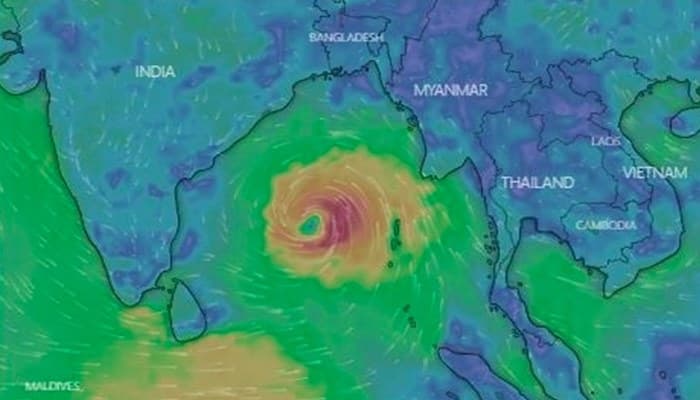 শক্তি সঞ্চয় করে উপকূলের দিকে ঘূর্ণিঝড় ‘অশনি’