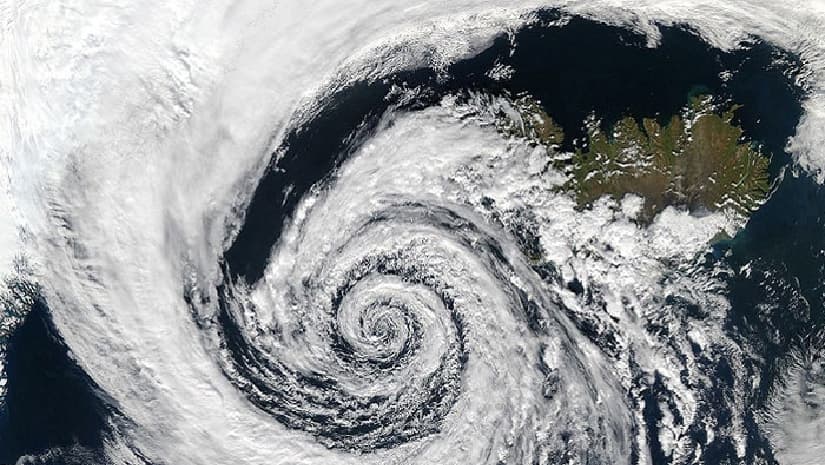 সাগরে সুস্পষ্ট লঘুচাপটি ঘূর্ণিঝড়ে রূপ নিতে পারে