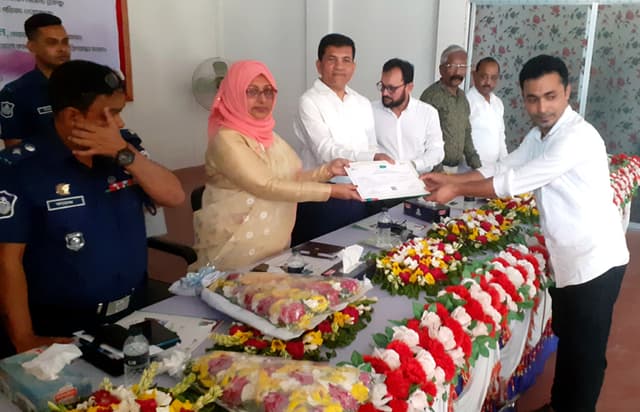 নেত্রকোনায় জব ফেয়ার অনুষ্ঠিত