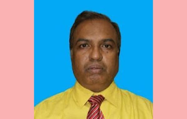 শিক্ষিকাকে গুলি করে হত্যার হুমকি দিলেন শিক্ষা অফিসার!