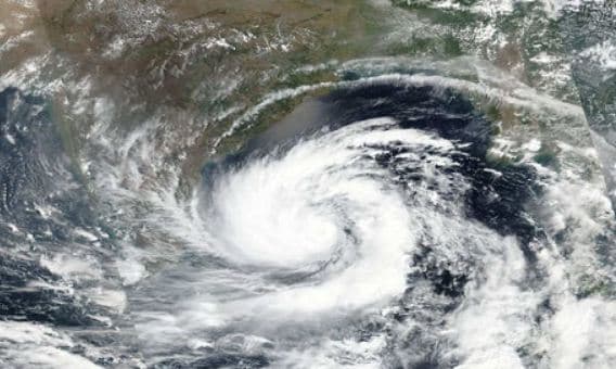 শক্তি হারিয়ে বাংলাদেশের উপকূলেই আসবে অশনি!