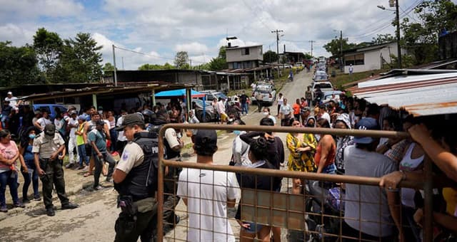 ইকুয়েডরে কারাগারে সংঘর্ষে ৪৩ বন্দি নিহত