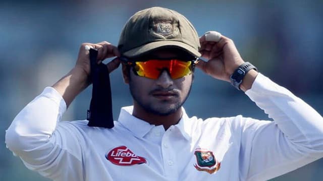 করোনা আক্রান্ত সাকিব, থাকছেন না প্রথম টেস্টে