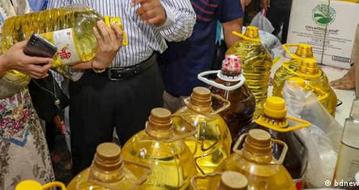 বরিশালে সয়াবিন তেলের সংকট, ভোগান্তিতে ভোক্তা সাধারণ