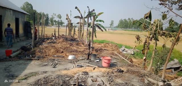 ভূরুঙ্গামারীতে আগুনে পুড়েছে তিনটি ঘর