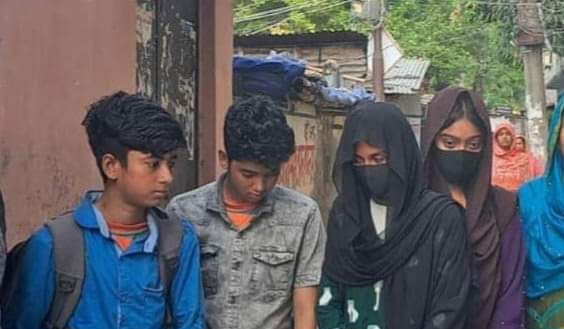 পিরোজপুরের মঠবাড়িয়ায় নিখোঁজের ১১ দিন পরে ৪ ছাত্রী উদ্ধার