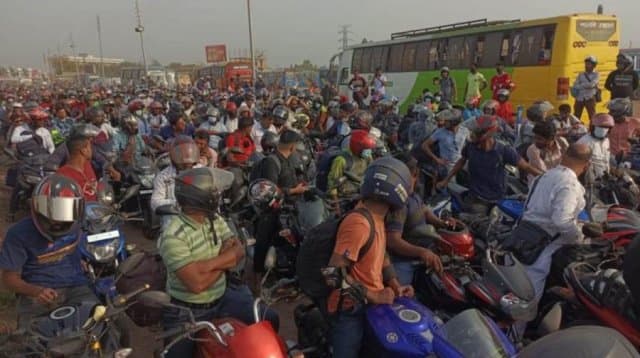 মোটরসাইকেলে ঈদযাত্রা করেছেন ২৫ লাখ মানুষ