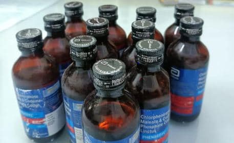 গোয়ালন্দে ১২ বোতল ফেন্সিডিল উদ্ধার, আসামী পলাতক